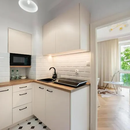 Plac Konstytucji 2 By Nyx Apartament