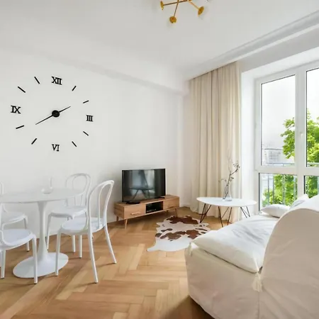 Plac Konstytucji 2 By Nyx *